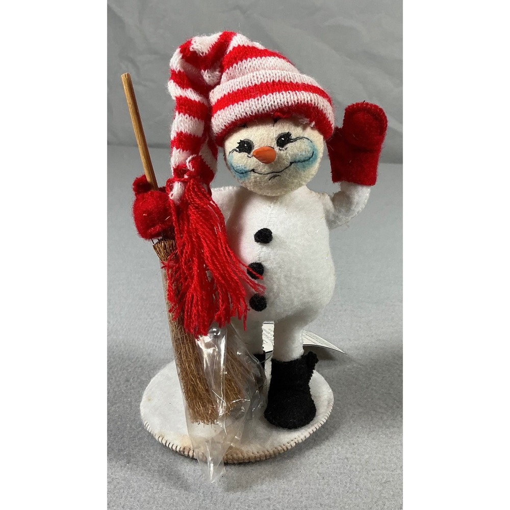 Annalee 6" Snowman w Broom Doll 748903 Vintage Christmas Figure